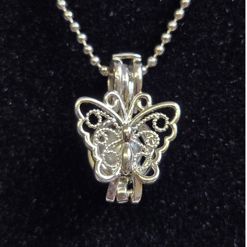 Butterfly Pearl Cage Charm on Keychain, 12",‎ Silver tone